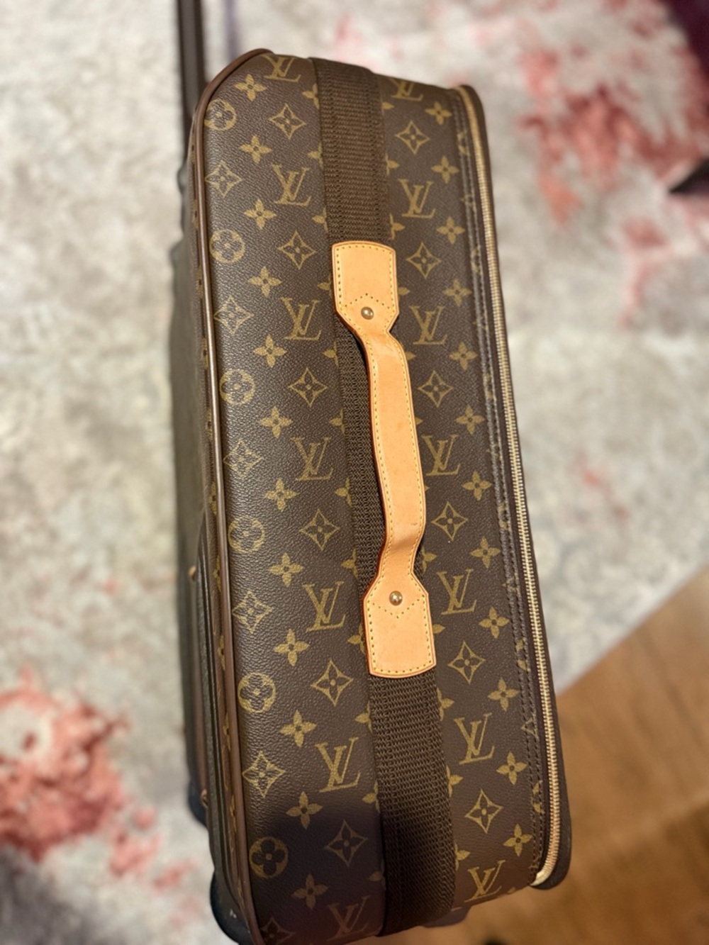 AUTHENTIC LOUIS VUITTON LUGGAGE - Picture 7 of 12